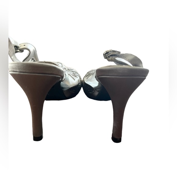 Lady Couture Pewter Stoned Sandal - Picture 6 of 12